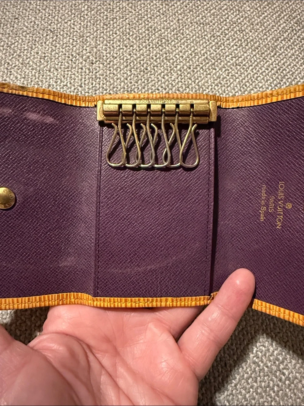 Louis Vuitton Authentic Key case holder cream yellow purple CA0956